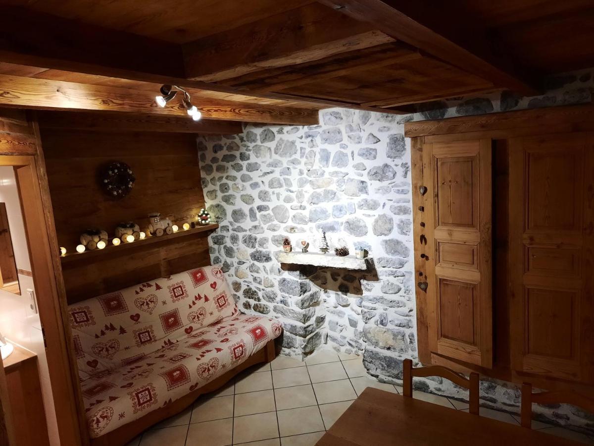 Le Petit Caboin Guest House Seytroux Exterior photo